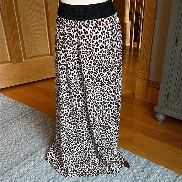 Robert Louis Black and Cream Elastic Waist Cheetah Print Maxi Skirt - Picture 2 of 6